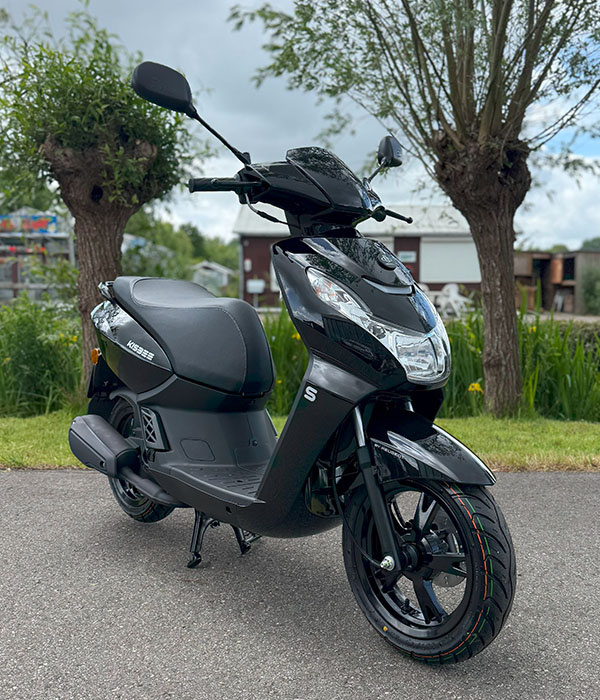 Peugeot Kisbee 45km/u EURO 5 Pearly Black