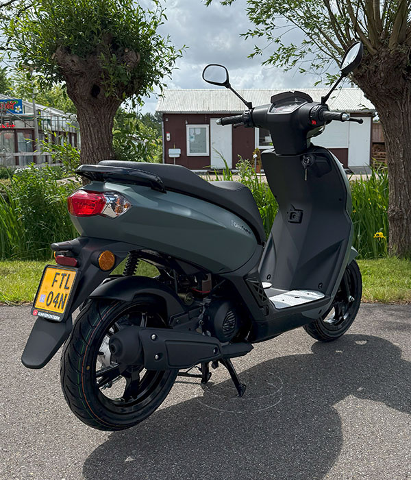 Peugeot Kisbee 45km/u EURO 5 Adventure Green