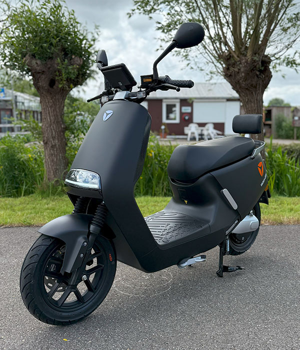 Yadea G5 45km/u Matt Black