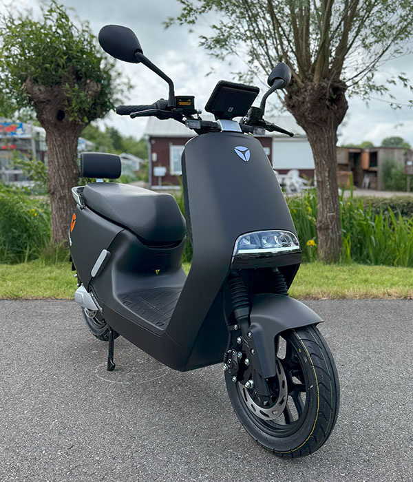 Yadea G5 45km/u Matt Black