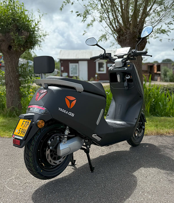 Yadea G5 45km/u Matt Black
