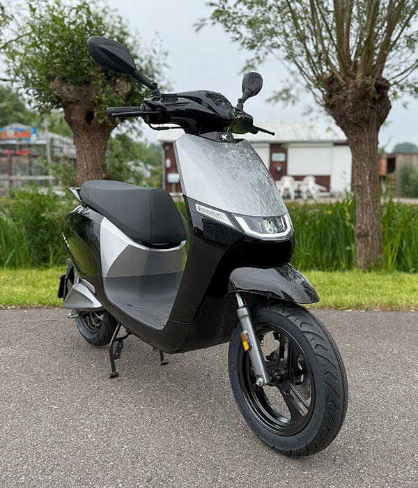 Kymco I-One X 45km/u Grijs - Zwart