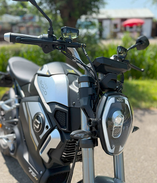 Super Soco TSX Elektrische bromfiets Silver Black 45km