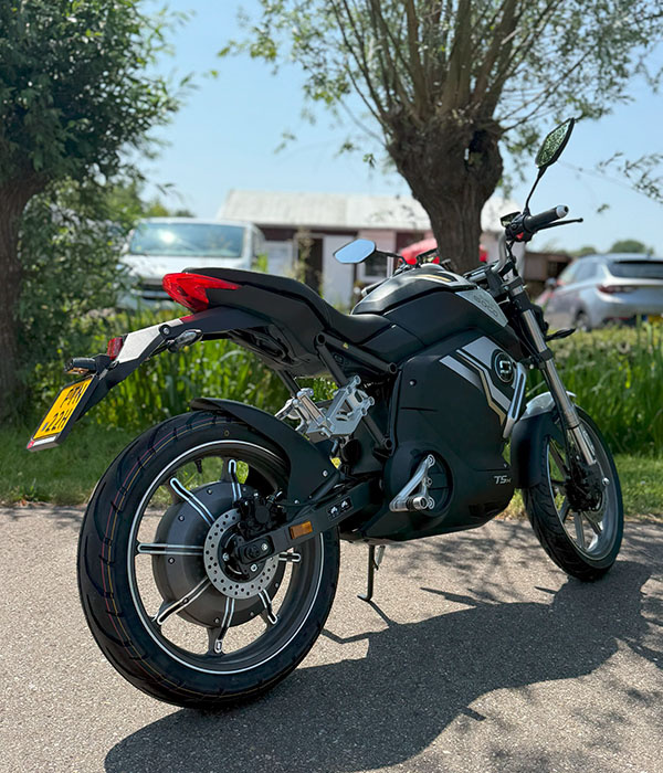 Super Soco TSX Elektrische bromfiets Silver Black 45km