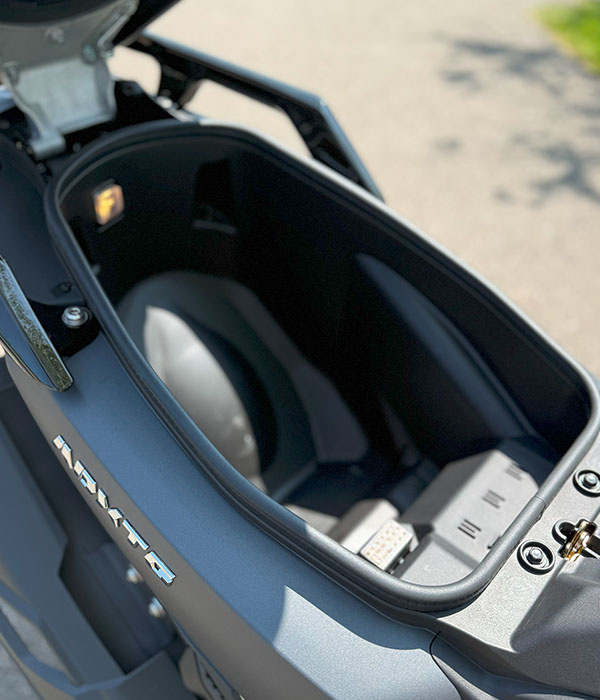 Sym ADXTG400 LC ABS Motorscooter Anthracite Grey