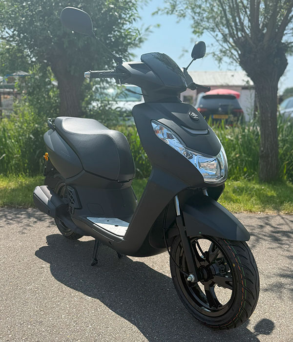 Peugeot Kisbee 45km/u EURO 5 Black Edition 2025