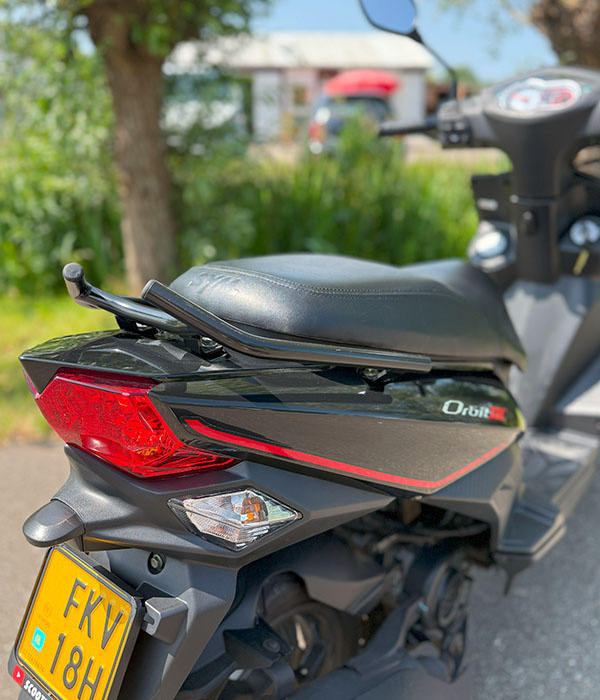 Sym Orbit 3 45km/u Zwart 2022
