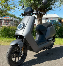 Niu Niu NQi GTS Standard 45km/u Mat Grijs 2025