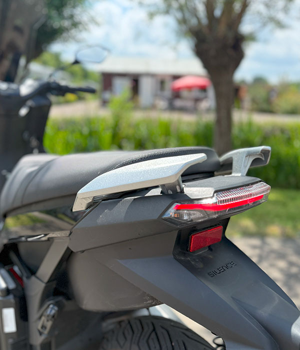 Silence S01 Connect 5,6kWh Zwart 45km/u 2023