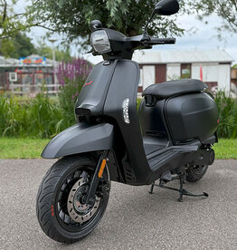 Lambretta Lambretta V50 45km/u E5+ Special Zwart 2025