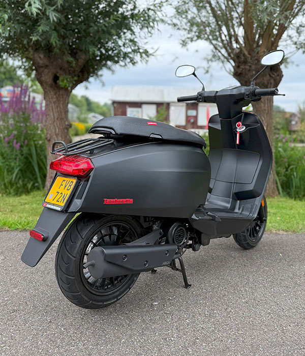 Lambretta V50 45km/u E5+ Special Zwart 2025