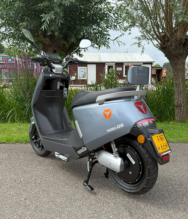 Yadea G5 45km/u Grey 2025