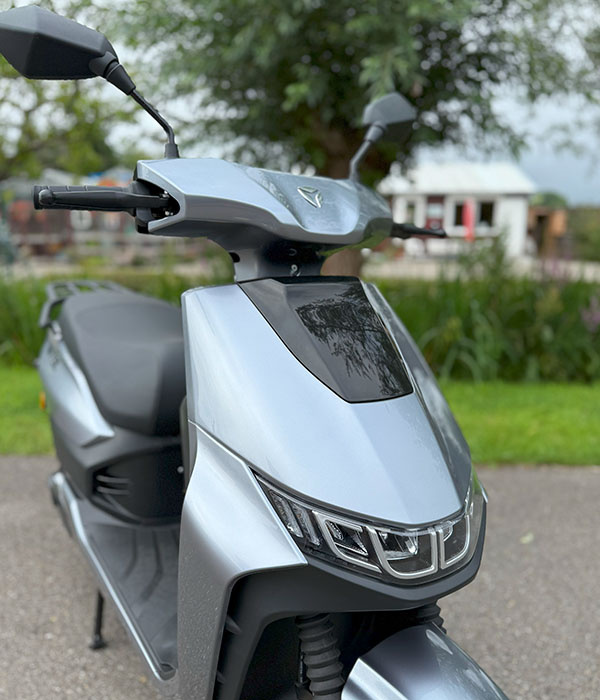Yadea T9L 45km/u Grijs