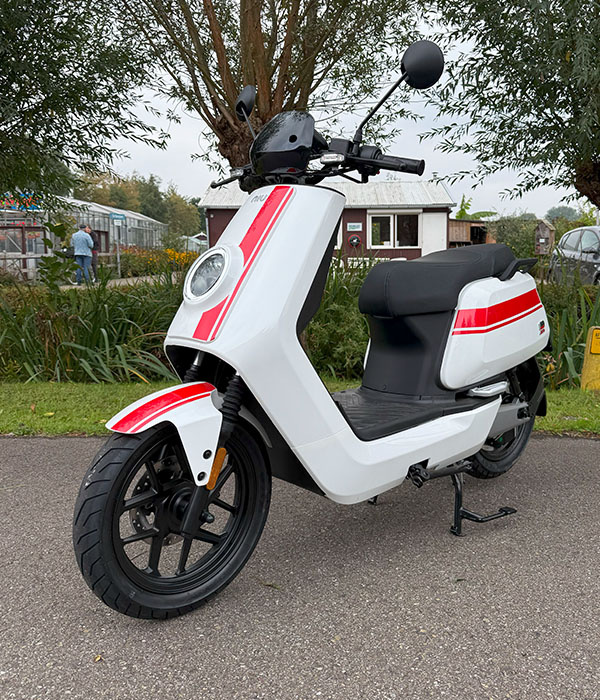 Niu NQi GTS Standard 45km/u Wit 2025