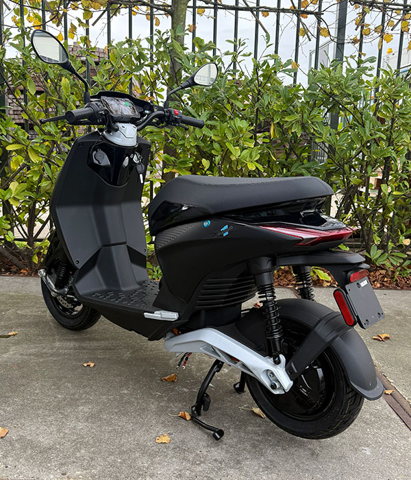 Piaggio One 45km/u Zwart 2023 Opknapper