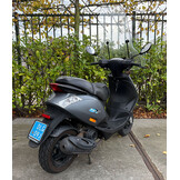 Piaggio Zip 25km/u Grijs 2017 Opknapper