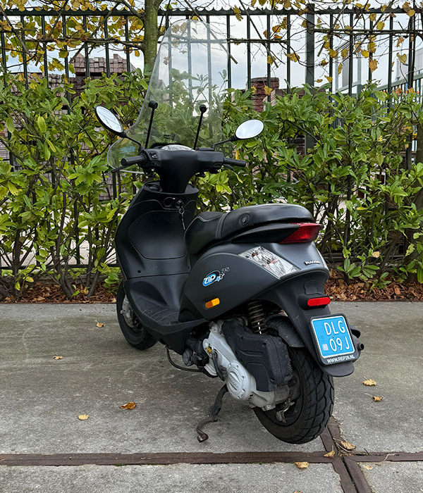 Piaggio Zip 25km/u Grijs 2017 Opknapper