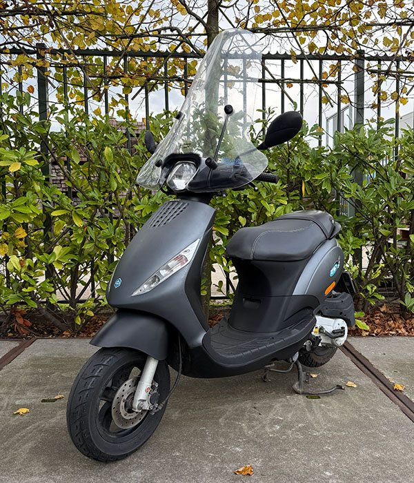 Piaggio Zip 25km/u Grijs 2017 Opknapper