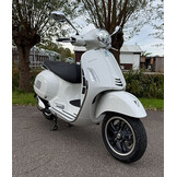 Vespa GTS 300 Wit 2025