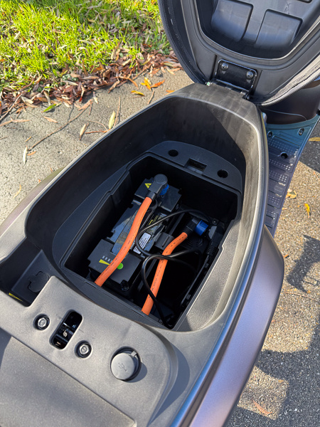 IVA Lux Electric 2.0 45km/u Kameleon 2025