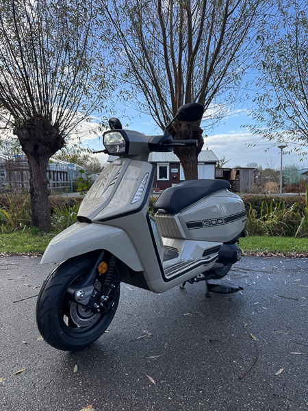 Lambretta X Series X300 SR