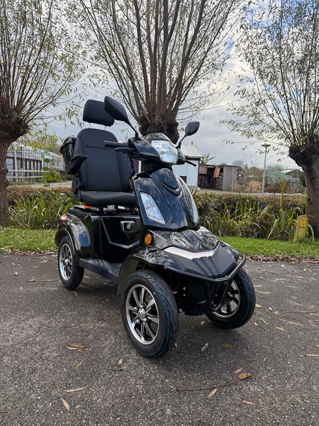 Retelli Liberta 4-wiel scootmobiel Zwart 2025