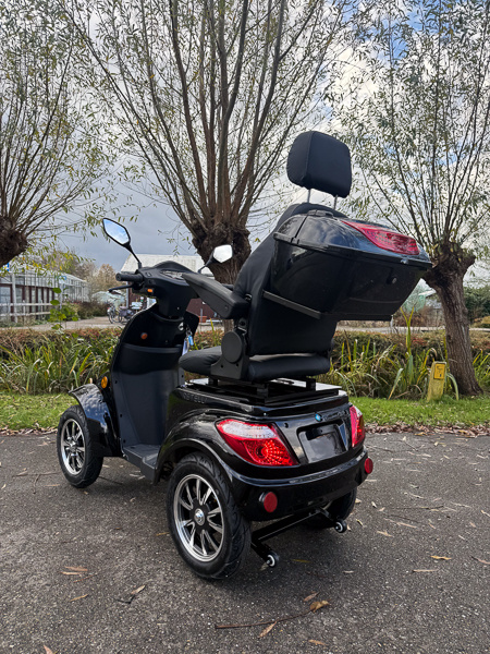 Retelli Liberta 4-wiel scootmobiel Zwart 2025