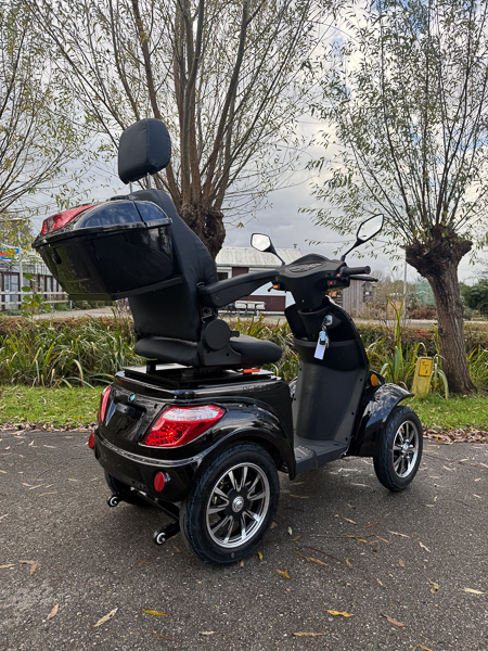 Retelli Liberta 4-wiel scootmobiel Zwart 2025