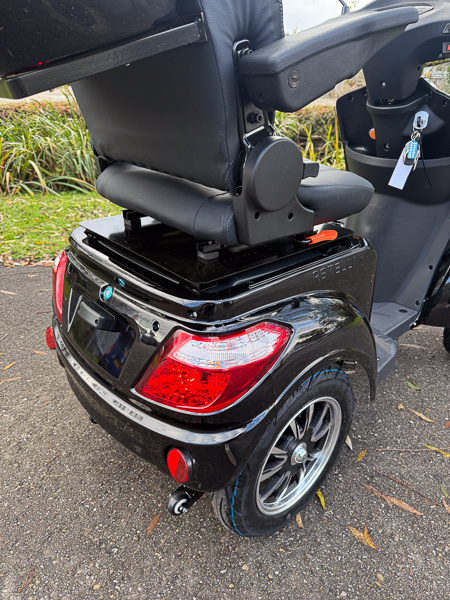 Retelli Liberta 4-wiel scootmobiel Zwart 2025
