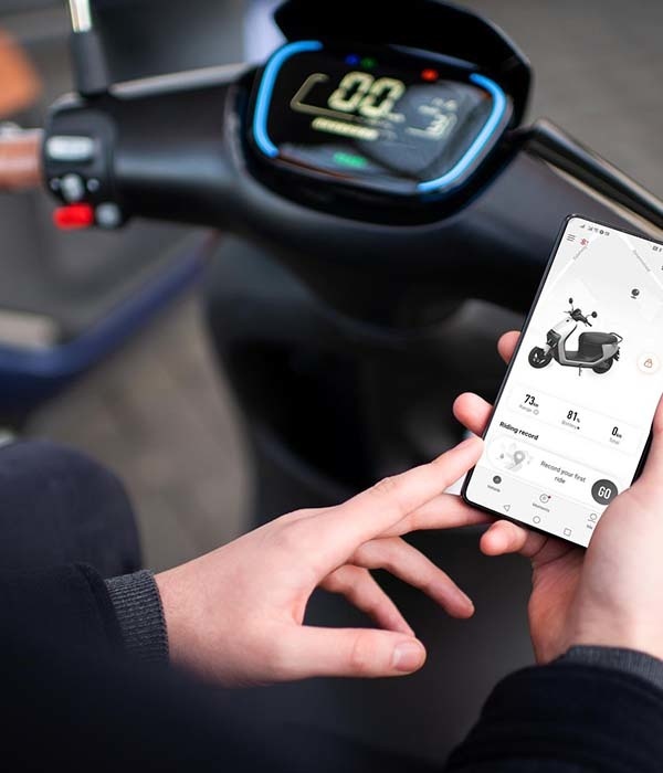 Segway E125S Special Black Matzwart Elektrische scooter