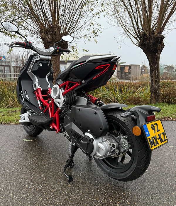 Italjet Dragster Nero Rosso 200 2025