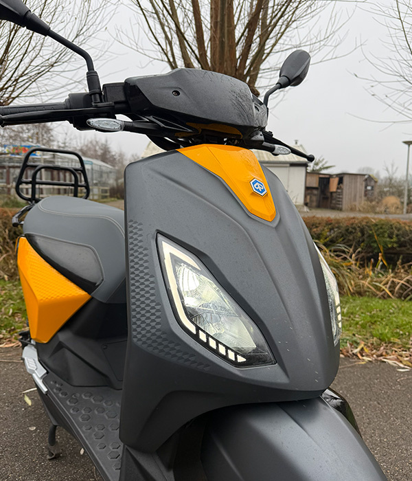 Piaggio One 25km Geel/Grijs  2022