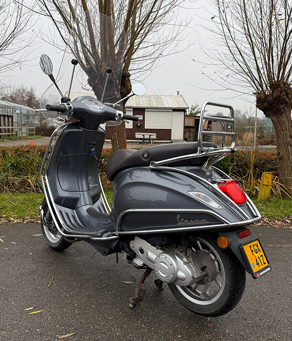 Vespa Primavera Touring 25km Grigio 2021