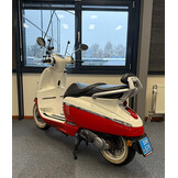 Peugeot Django 25km/u Dragon Red 2017