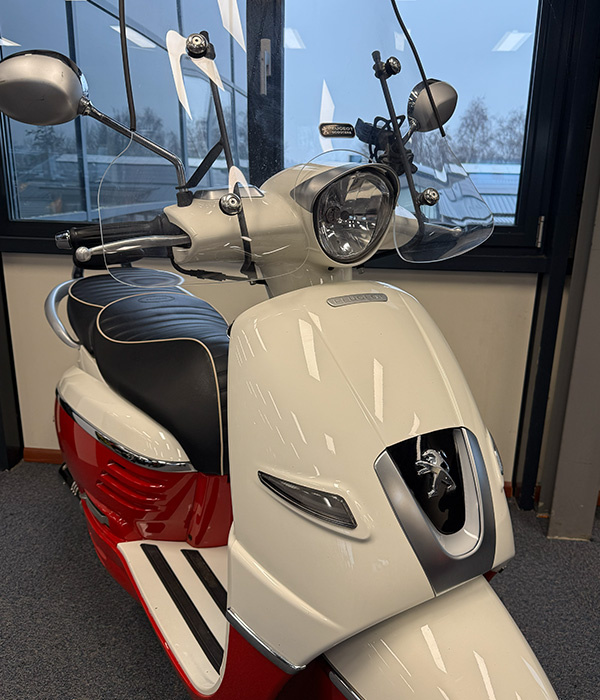 Peugeot Django 25km/u Dragon Red 2017