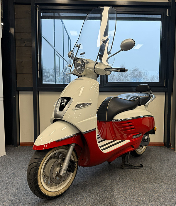 Peugeot Django 25km/u Dragon Red 2017