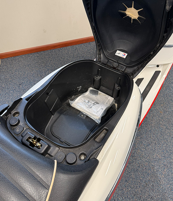 Peugeot Django 25km/u Dragon Red 2017