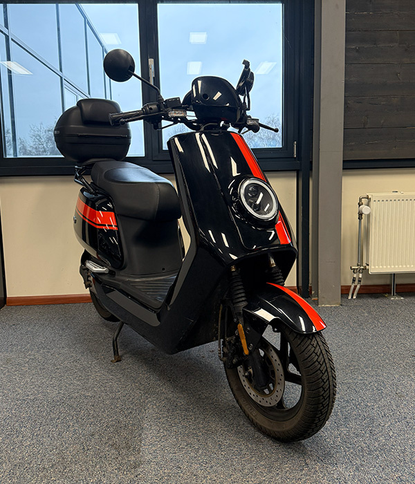 Niu NQI Pro 45km/u Zwart-Rood 2020
