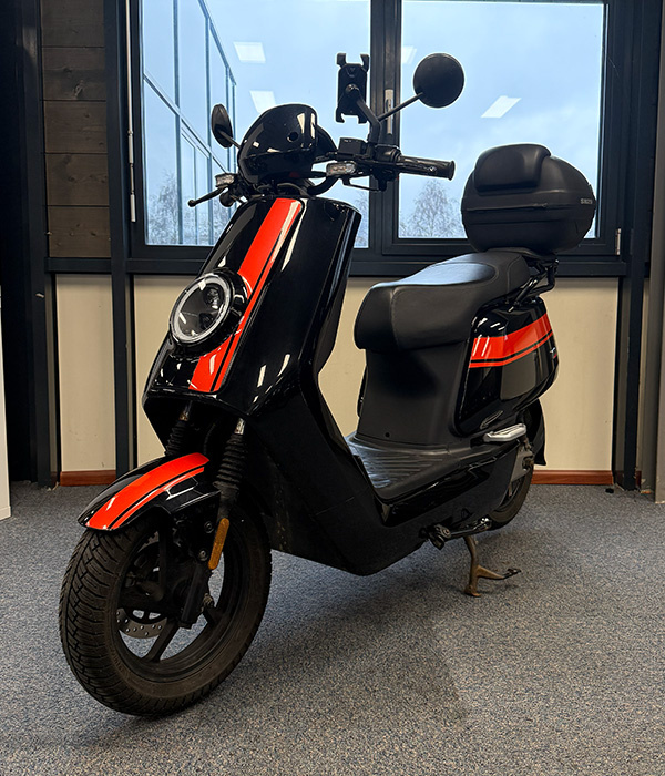 Niu NQI Pro 45km/u Zwart-Rood 2020