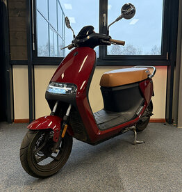 Segway Segway E125S 25km/u Ruby Red 2022 Segway Segway E125S 25km/u Ruby Red 2022