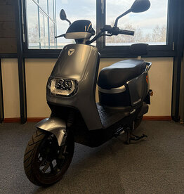 Yadea Yadea E8S 45km/u Grijs  2023