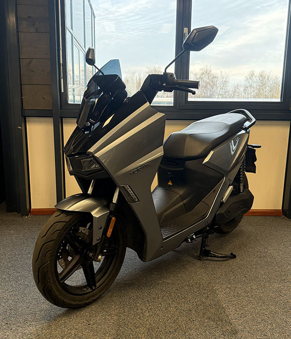 Horwin SK1 45km/u 36AH Grijs Metallic 2025