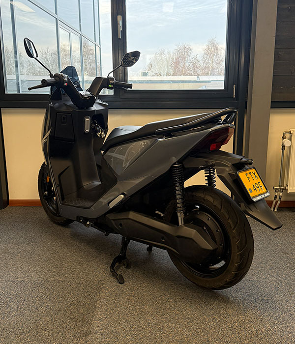 Horwin SK1 45km/u 36AH Grijs Metallic 2025