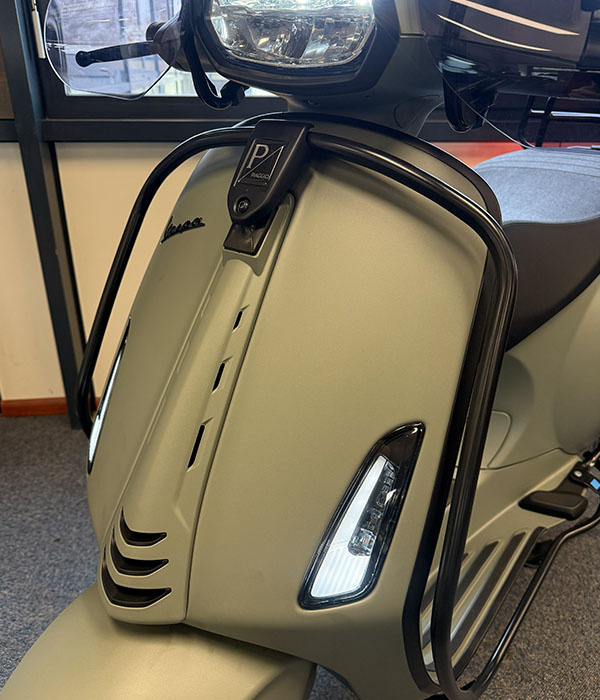 Vespa elettrica 45km/u Verde Matt Custom 2026