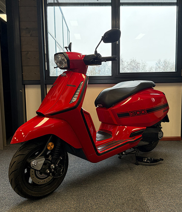 Lambretta X Series X300 SR Red-Black