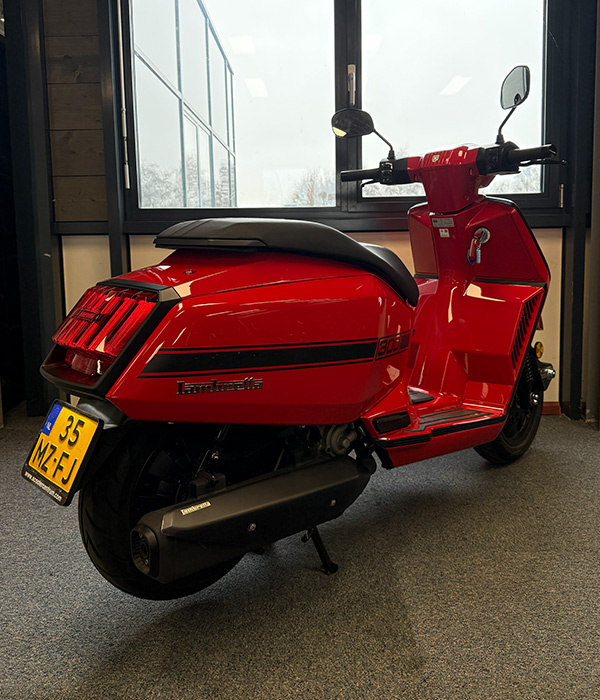 Lambretta X Series X300 SR Red-Black