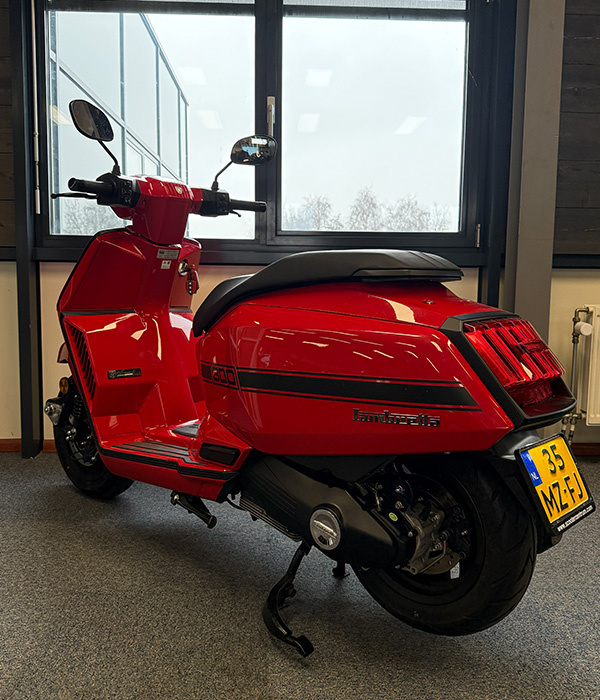 Lambretta X Series X300 SR Red-Black