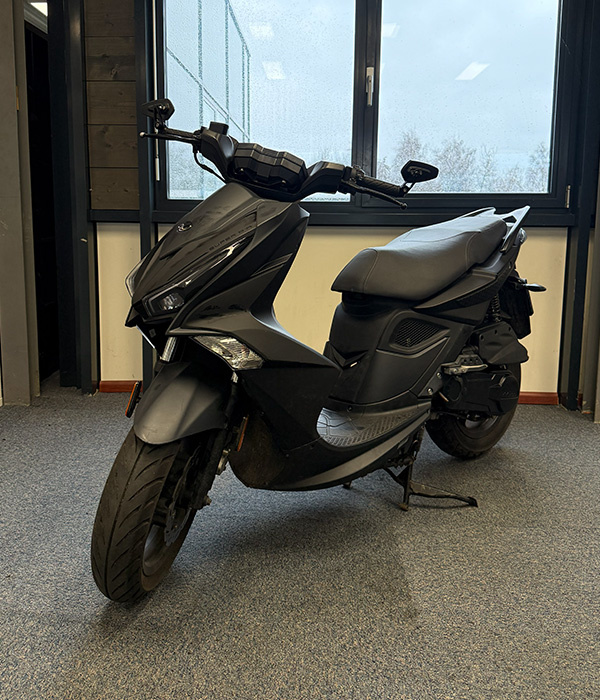 Kymco New Super 8 Matzwart 2023