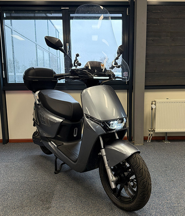 Ecooter E3 25km/u Silver Grey 2025 45AH