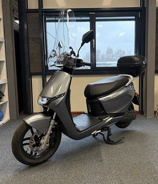 Ecooter E3 25km/u Silver Grey 2025 45AH